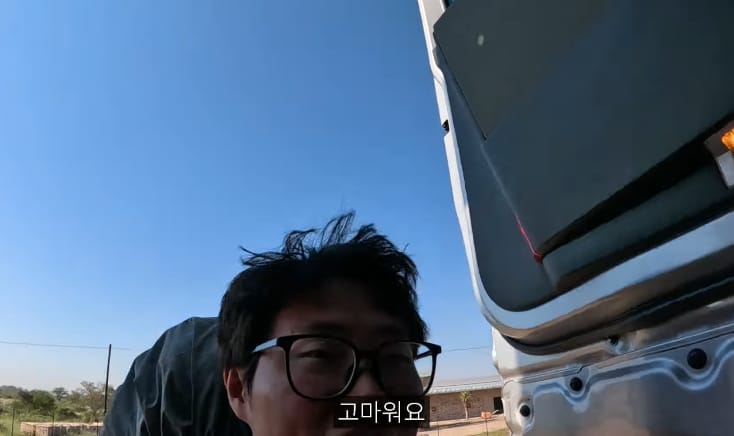 현지인이 히치하이킹해도 된다고 먼저 권하는 아프리카 국가.jpg