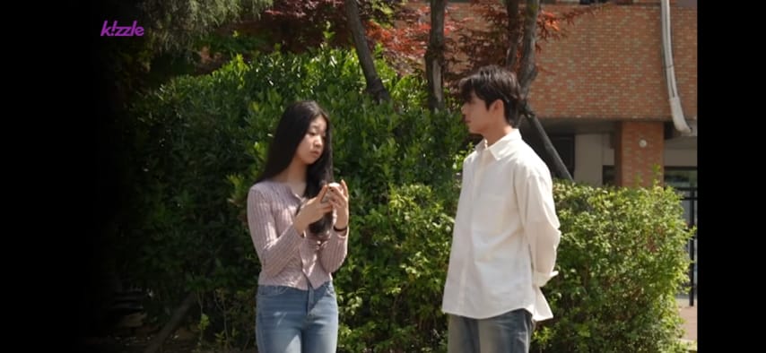 잘생긴 남자가 자꾸 쳐다본다면?