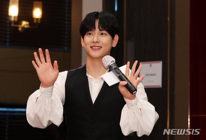 임시완 밀랍인형 공개 행사장 사진