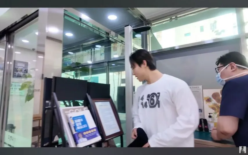 윤성빈 몸 검사하고 충격 받은 의사.jpg