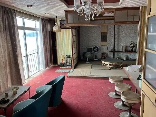 일본에서 화제가 된 바다뷰 2600만원 아파트 ㄷㄷㄷ;;.jpg