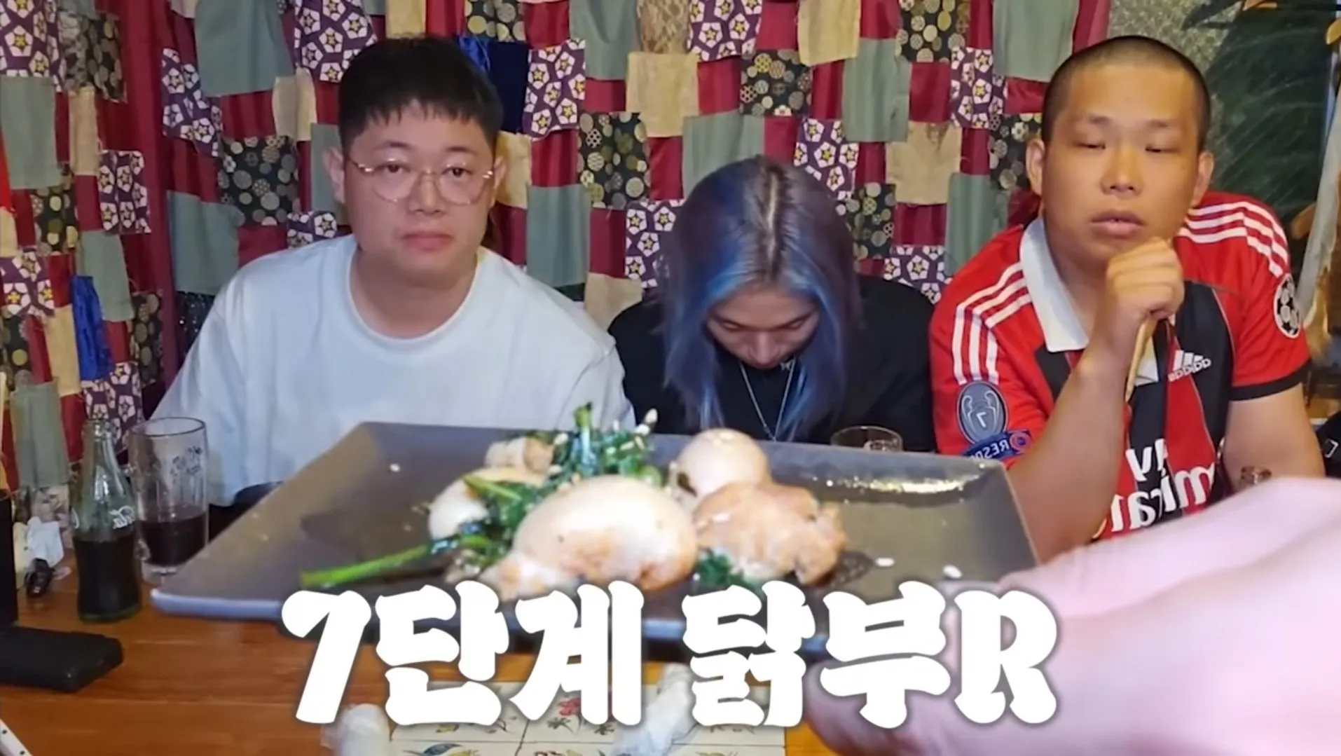 🐴)약혐)인방) 감스트가 일본 괴식 전문점에서 먹은 괴식들