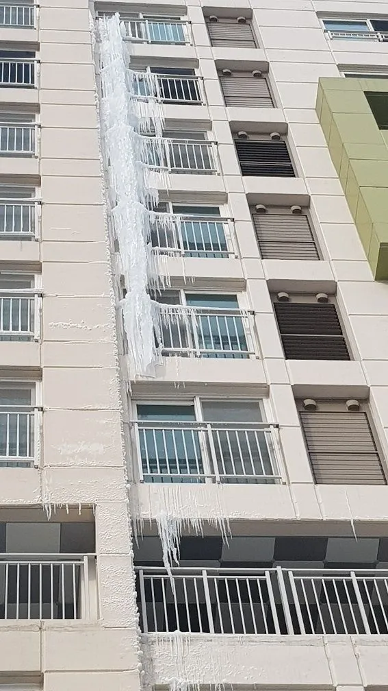 길가다 맞으면 최소한 사망.