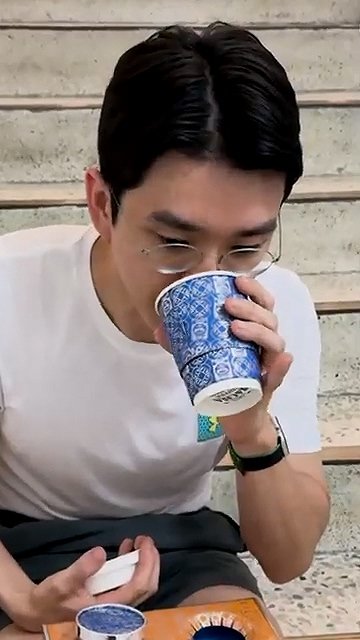 보겸... 커피 한잔에 140만원하는 커피 후기 ㄷㄷㄷ