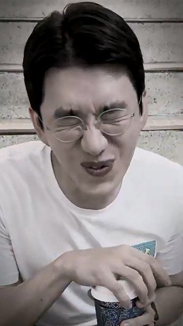 보겸... 커피 한잔에 140만원하는 커피 후기 ㄷㄷㄷ