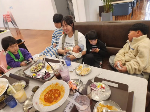 5형제 극한 육아중인 정주리 근황 ㄷㄷ.jpg