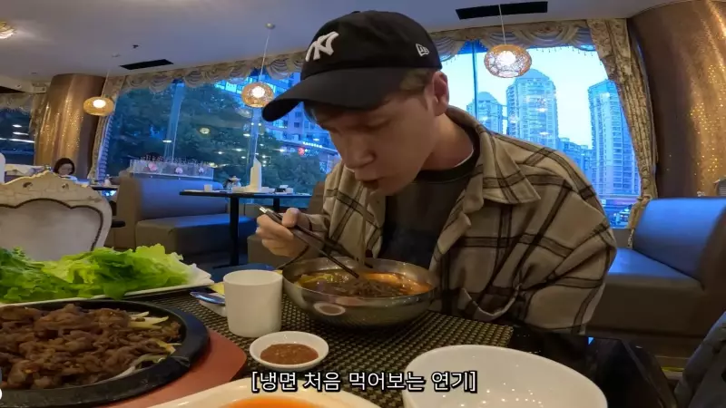 상해 북한식당에 잠입한 핀란드인