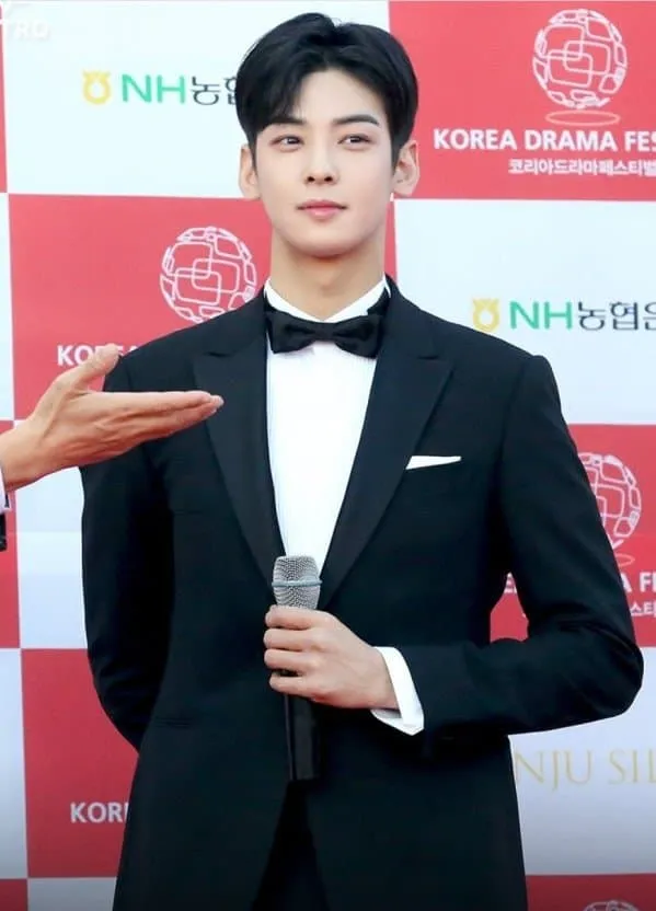 차은우도 소화못한다는 패션.jpg
