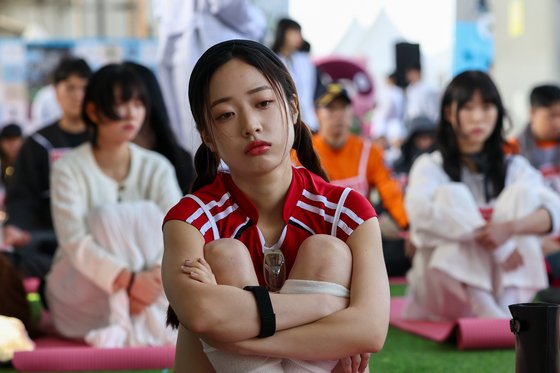 한강 에서 개최된 멍때리기 대회.jpg