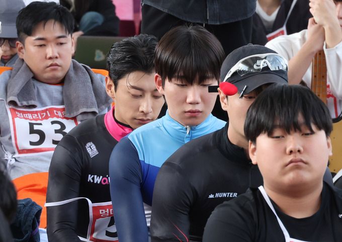 한강 에서 개최된 멍때리기 대회.jpg