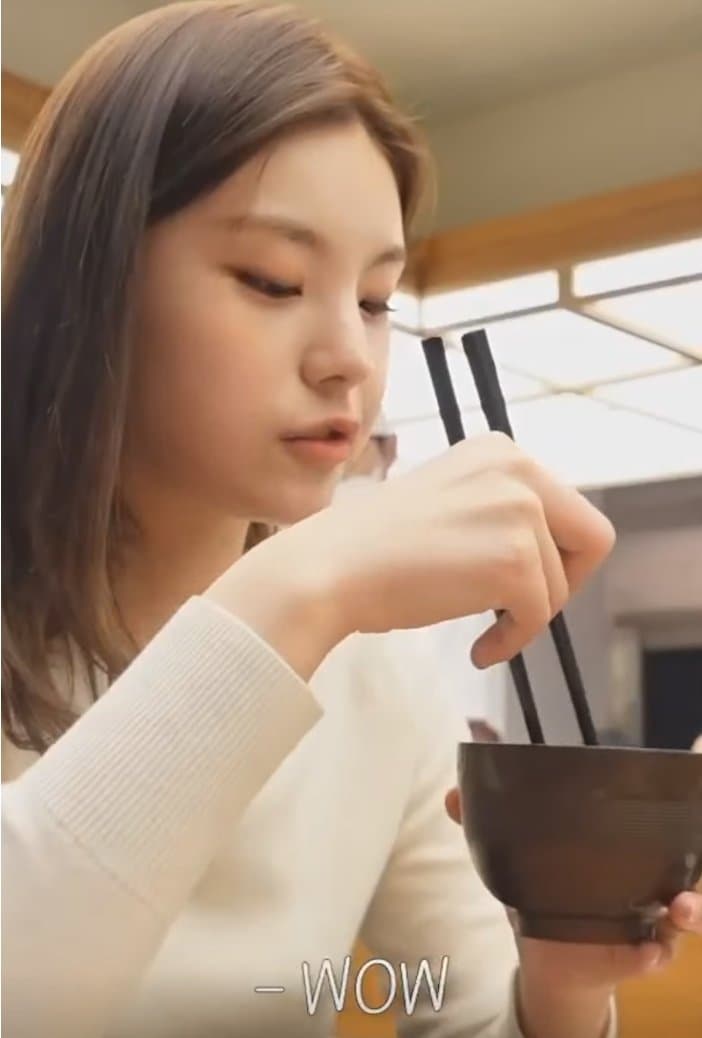초밥 엄청 많이(?) 먹는다는 있지 예지&류진
