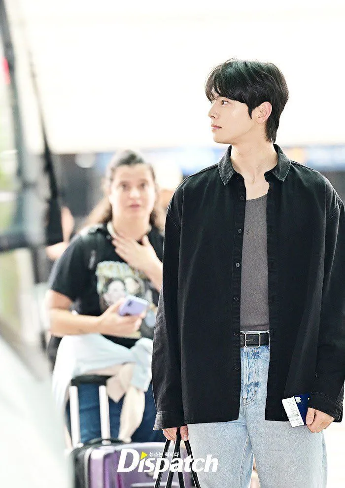 차은우 실제로 본 외국인 찐반응 .jpgif