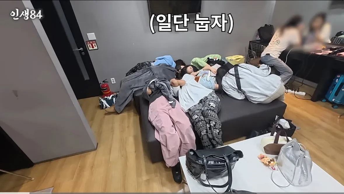 데뷔 1년차 신인 걸그룹 하루 스케쥴