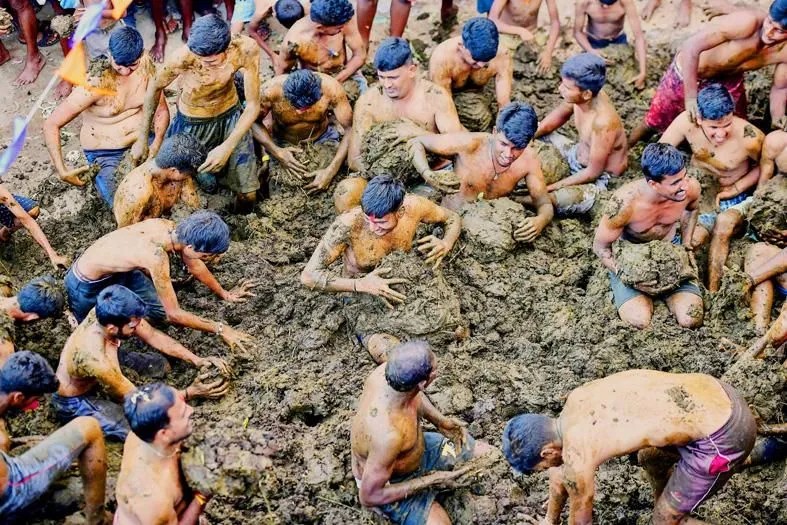 어질어질한 인도 지방 축제..jpg
