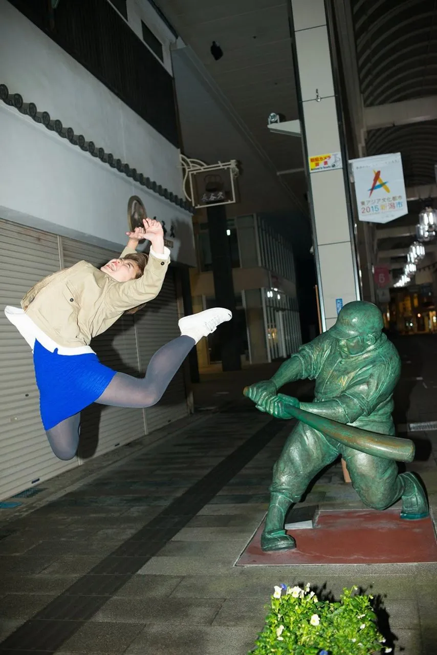 일본 니가타시의 명물 동상 .jpg