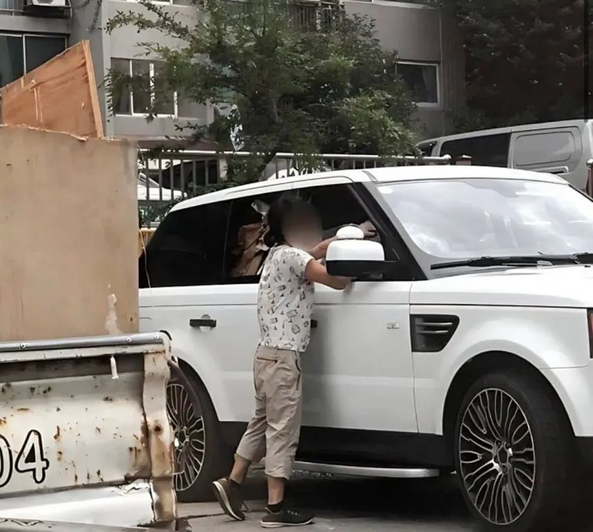 강남 폐지줍는 노인