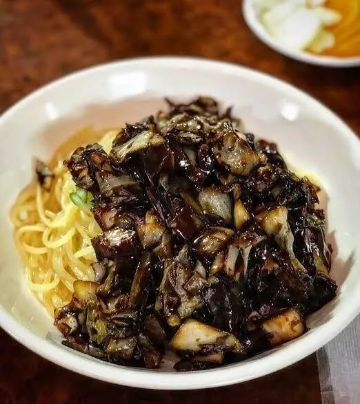 요즘 배달 중국집 짜장에서 빠져버렸다는 재료