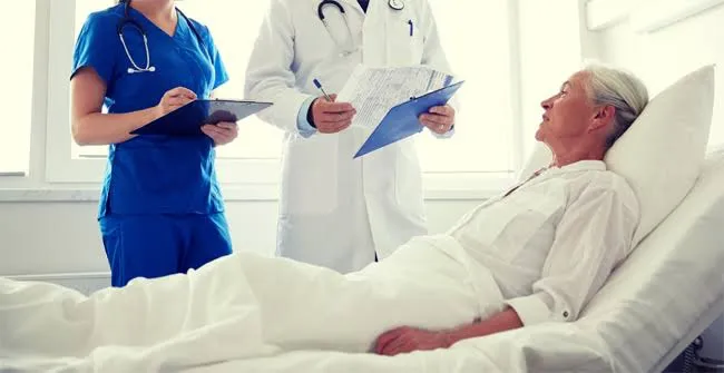 현직의사가 이야기하는 어르신들 입원하면 안 되는 이유 [스압]