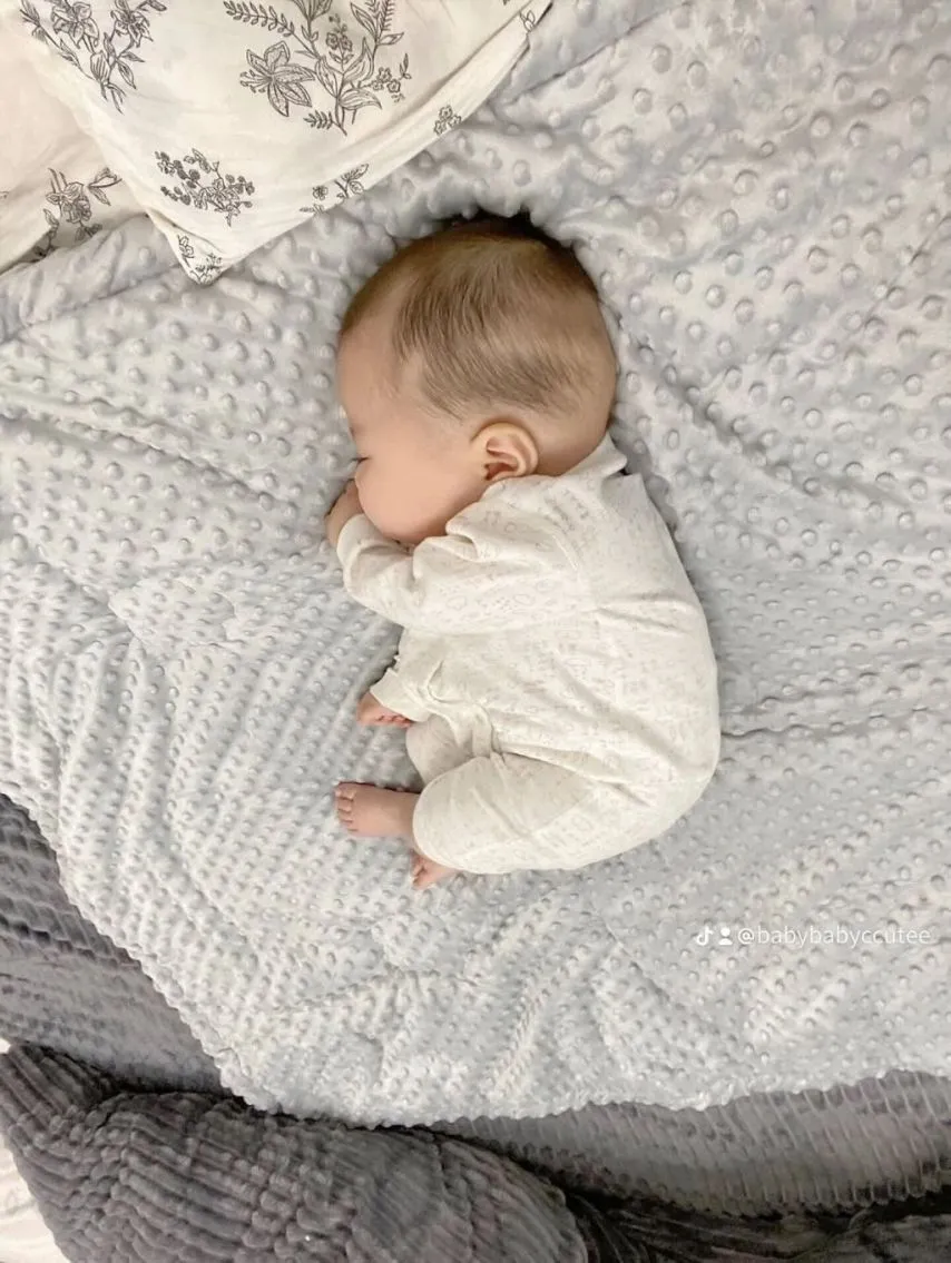 통통한 애기들 볼살