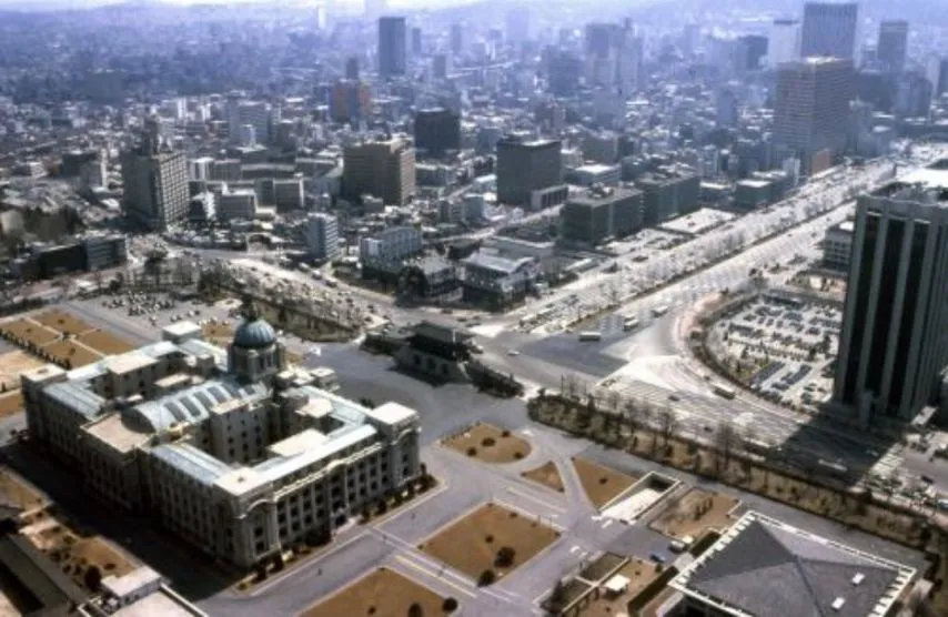 조선총독부 철거전 뒷모습.jpg