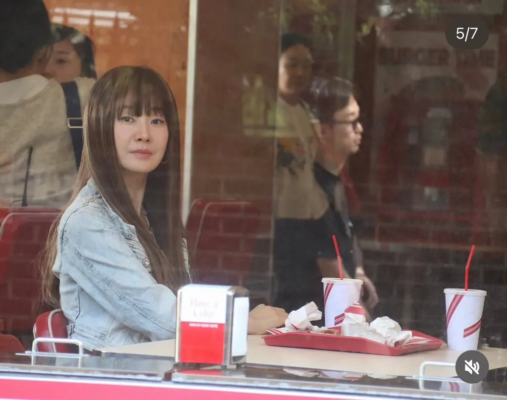 20대처럼 꾸몄다는 올해의 여배우