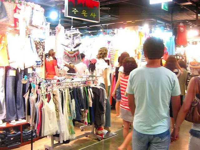 동대문 쇼핑몰 전성기 시절.jpg