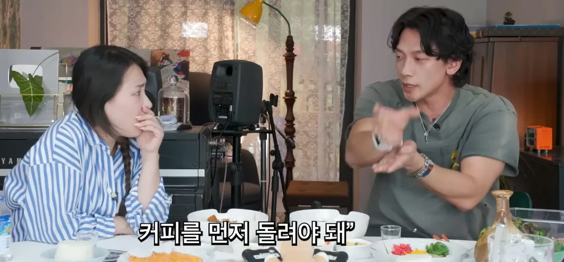 비가 20년째 지키는 박진영의 조언