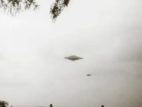 2022년 영국에서 32년만에 공개된 UFO사진