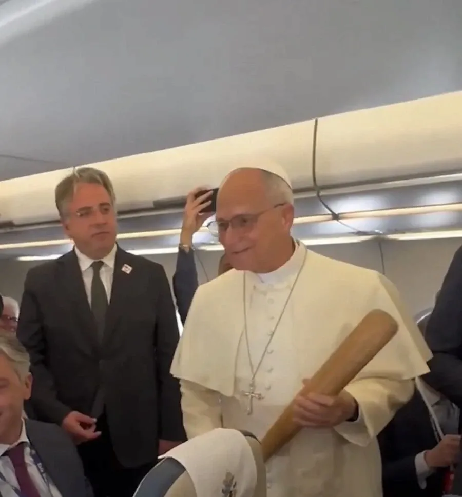 ??? : 하느님 믿으시죠? 성당 다니죠?