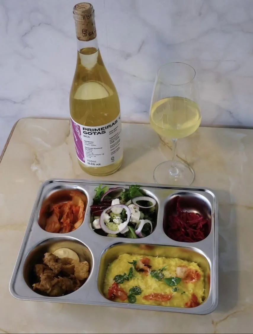 스웨덴 스톡홀름에 새로 생긴 한식당 식판