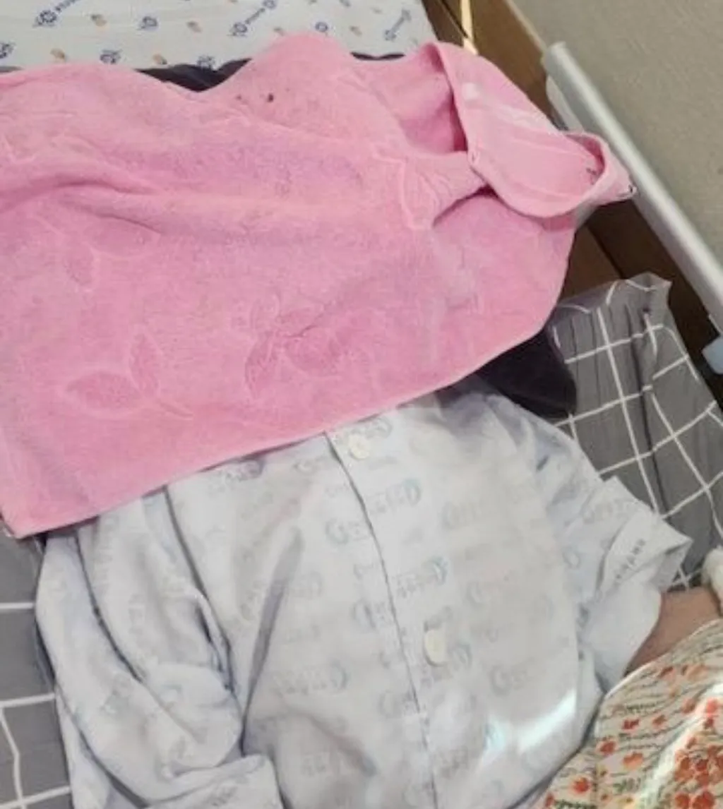 환자 얼굴에 수건 덮어놓은 요양원의 행태