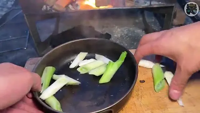 캠핑장에서 한식?을 해먹는 일본인