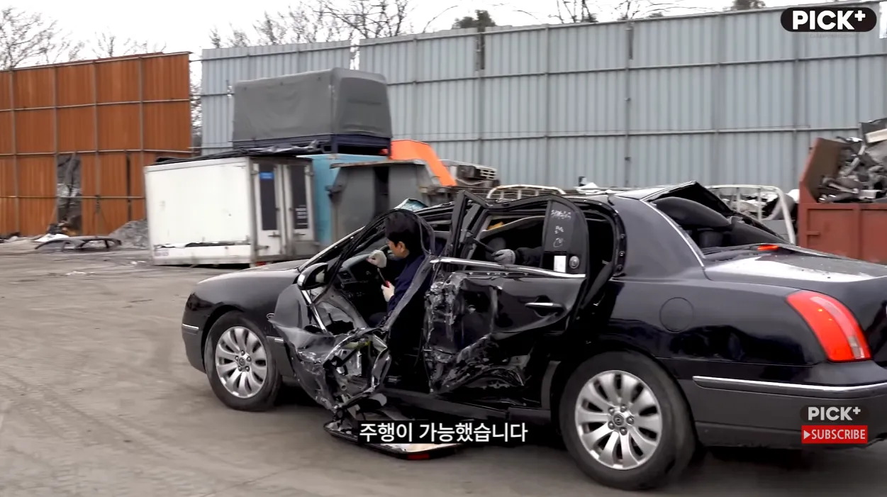 자동차로 미친짓하는 채널 근황.jpg