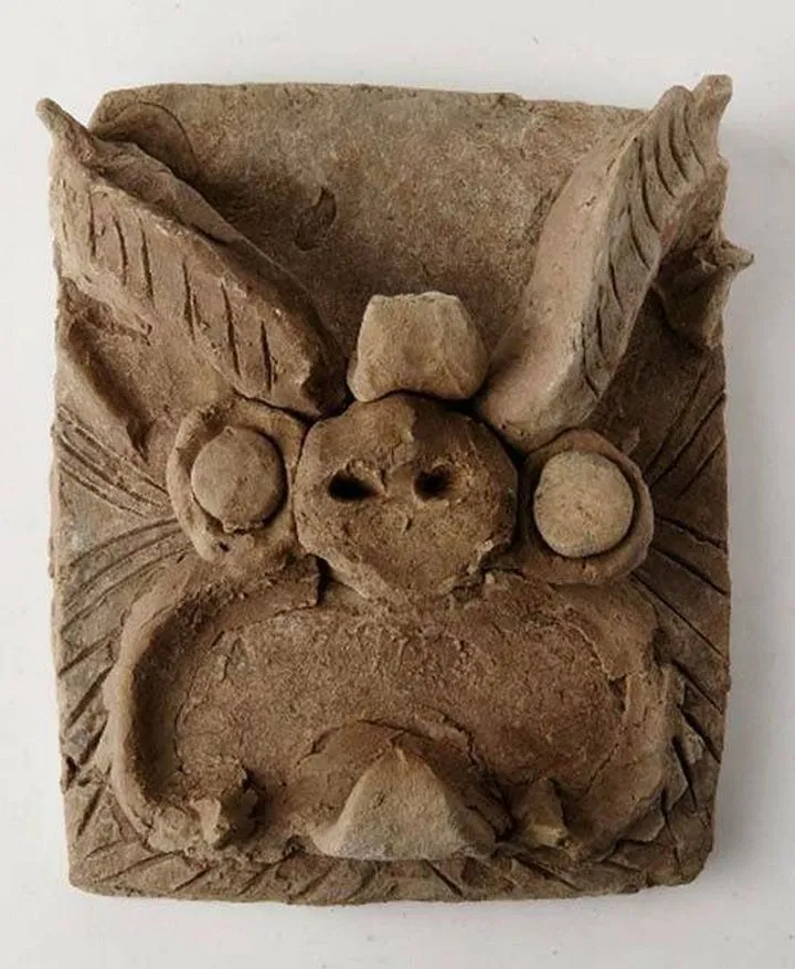 시베리아의 특이한 유적지, 포르 바진.jpg