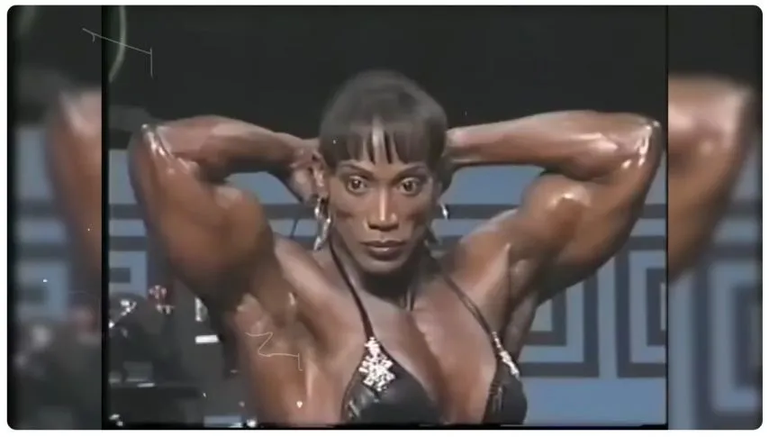 혐주의) 스테로이드 남용한 여자 보디빌더들의 신체 변화