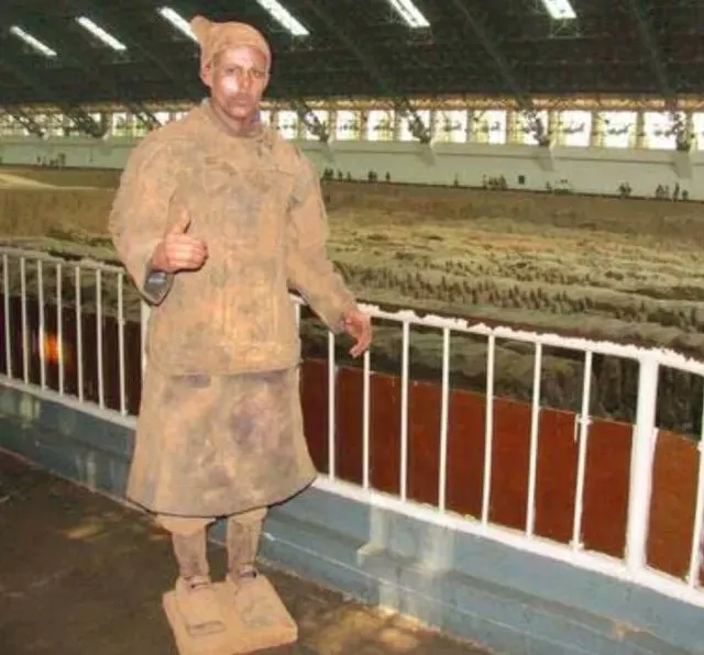 병마용 분장했다가 들킨 독일인