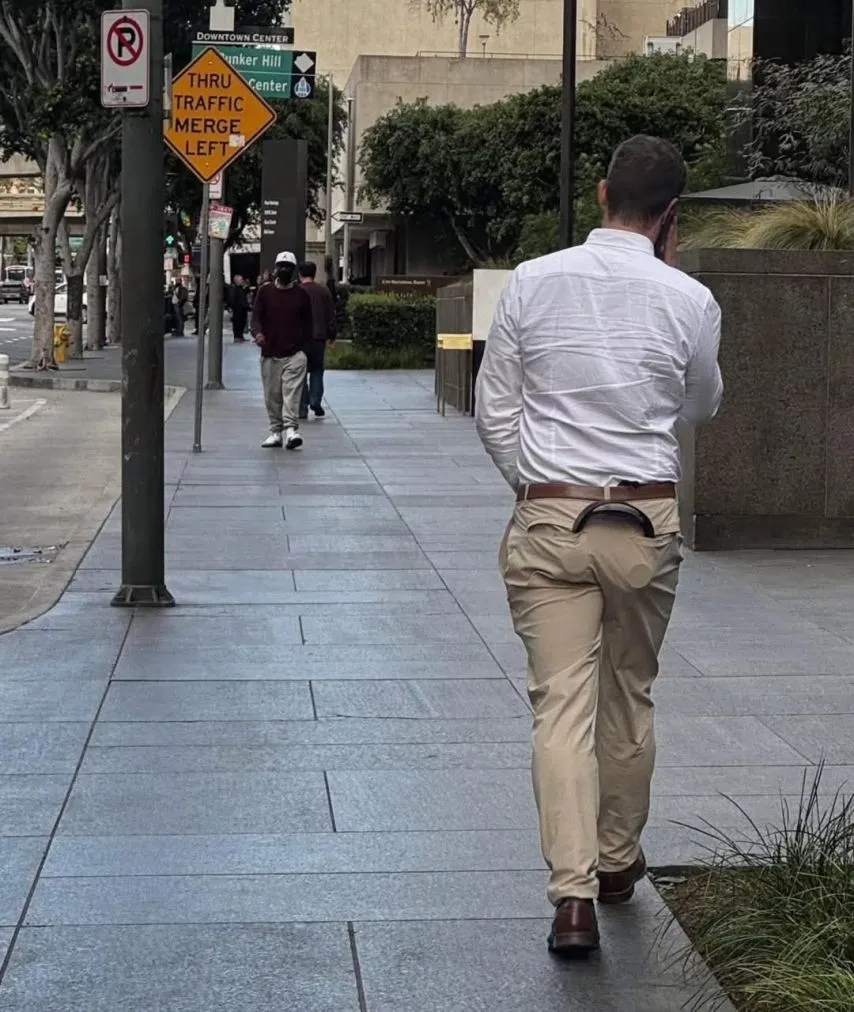 무선 헤드폰을 주머니에 넣고 다니는 방법