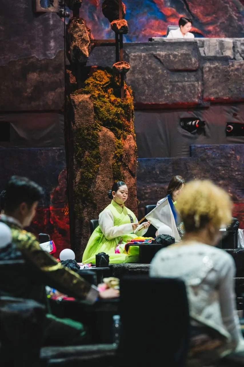 운명전쟁49에 나온 무당 이소빈의 과거